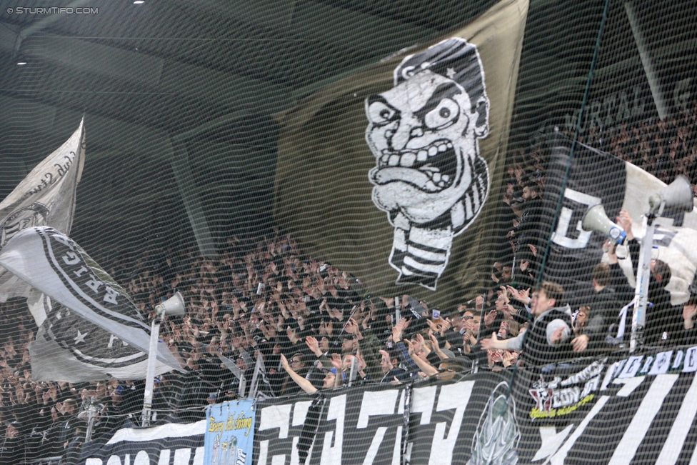 Sturm Graz - Rapid Wien
Oesterreichische Fussball Bundesliga, 14. Runde, SK Sturm Graz - SK Rapid Wien, Stadion Liebenau Graz, 04.11.2017. 

Foto zeigt Fans von Sturm
