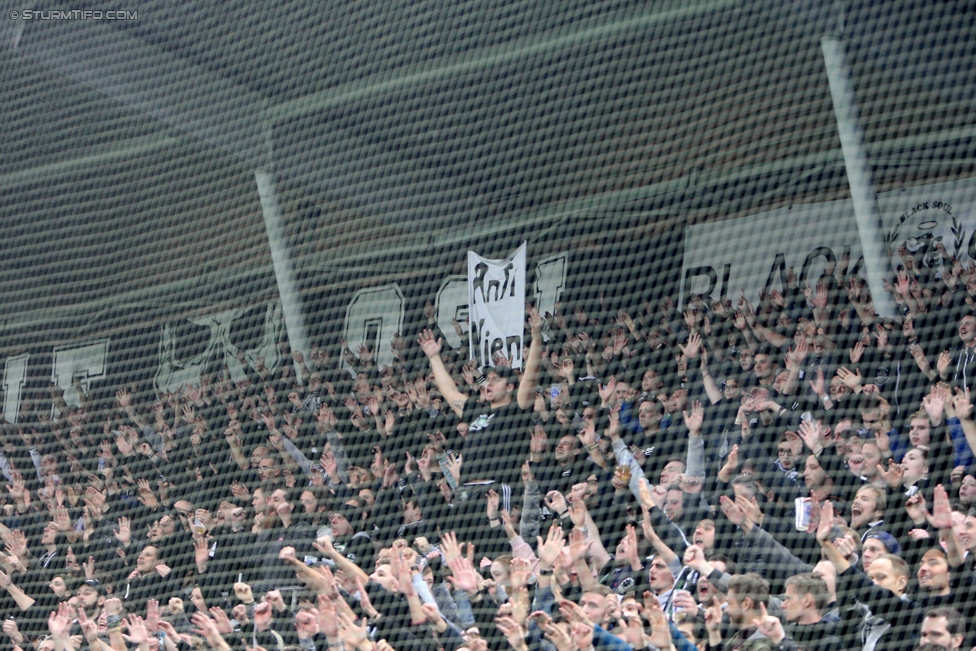 Sturm Graz - Rapid Wien
Oesterreichische Fussball Bundesliga, 14. Runde, SK Sturm Graz - SK Rapid Wien, Stadion Liebenau Graz, 04.11.2017. 

Foto zeigt Fans von Sturm
