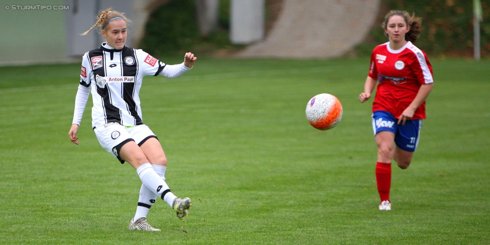 Sturm Damen - Vorderland
OEFB Frauen Bundesliga, 9. Runde,  SK Sturm Graz Damen - FFC Vorderland, Verbandsplatz Graz, 12.11.2017. 

Foto zeigt Celina Degen (Sturm Damen)
