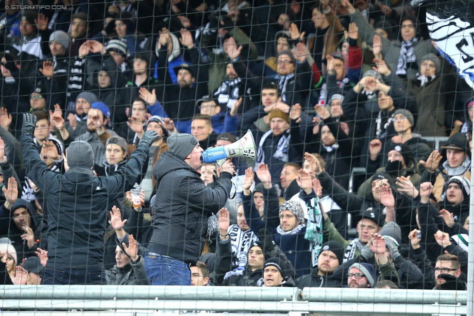 Salzburg - Sturm Graz
Oesterreichische Fussball Bundesliga, 15. Runde, RB Salzburg - SK Sturm Graz, Stadion Wals-Siezenheim, 19.11.2017. 

Foto zeigt Fans von Sturm
