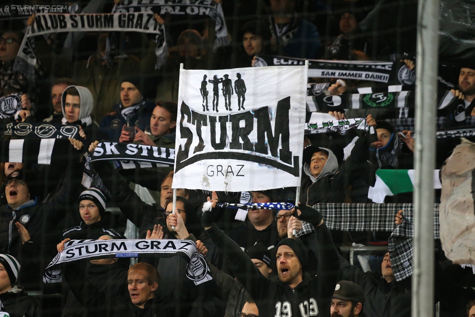 Salzburg - Sturm Graz
Oesterreichische Fussball Bundesliga, 15. Runde, RB Salzburg - SK Sturm Graz, Stadion Wals-Siezenheim, 19.11.2017. 

Foto zeigt Fans von Sturm
