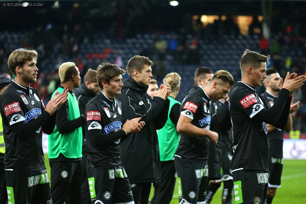 Salzburg - Sturm Graz
Oesterreichische Fussball Bundesliga, 15. Runde, RB Salzburg - SK Sturm Graz, Stadion Wals-Siezenheim, 19.11.2017. 

Foto zeigt die Mannschaft von Sturm
Schlüsselwörter: enttaeuschung