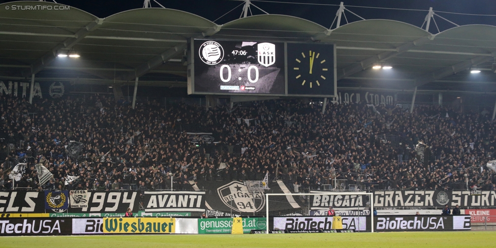 Sturm Graz - LASK
Oesterreichische Fussball Bundesliga, 16. Runde, SK Sturm Graz - LASK, Stadion Liebenau Graz, 25.11.2017. 

Foto zeigt Fans von Sturm mit einer Choreografie
