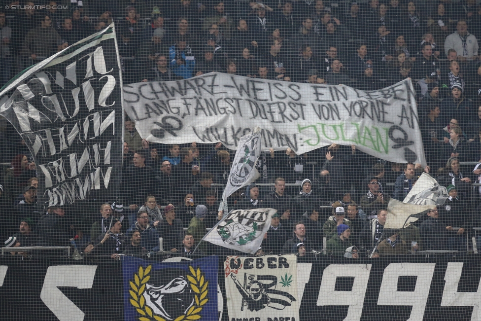 Sturm Graz - LASK
Oesterreichische Fussball Bundesliga, 16. Runde, SK Sturm Graz - LASK, Stadion Liebenau Graz, 25.11.2017. 

Foto zeigt Fans von Sturm mit einem Spruchband
