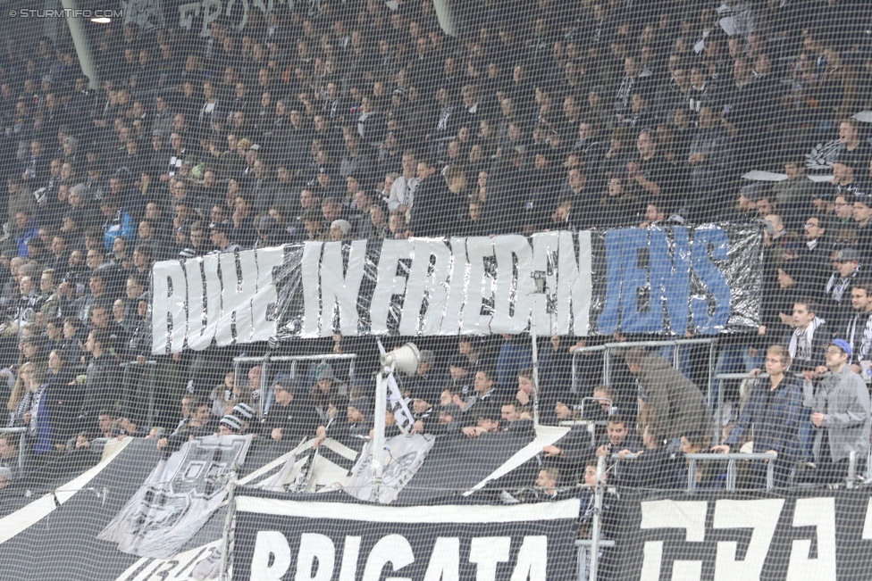 Sturm Graz - LASK
Oesterreichische Fussball Bundesliga, 16. Runde, SK Sturm Graz - LASK, Stadion Liebenau Graz, 25.11.2017. 

Foto zeigt Fans von Sturm mit einem Spruchband
