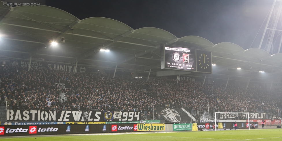 Sturm Graz - LASK
Oesterreichische Fussball Bundesliga, 16. Runde, SK Sturm Graz - LASK, Stadion Liebenau Graz, 25.11.2017. 

Foto zeigt Fans von Sturm
