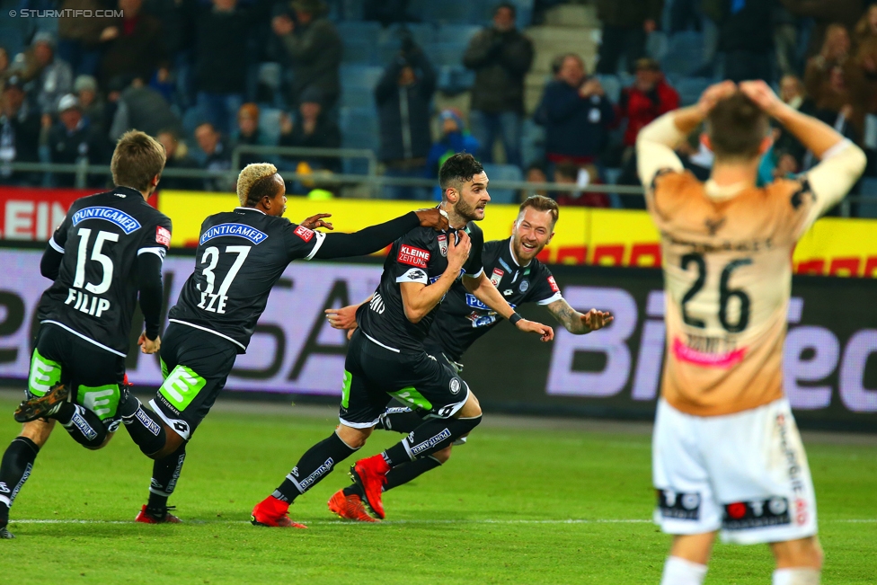 Sturm Graz - LASK
Oesterreichische Fussball Bundesliga, 16. Runde, SK Sturm Graz - LASK, Stadion Liebenau Graz, 25.11.2017. 

Foto zeigt Oliver Filip (Sturm), Emeka Friday Eze (Sturm), Charalampos Lykogiannis (Sturm) und Peter Zulj (Sturm)
Schlüsselwörter: torjubel