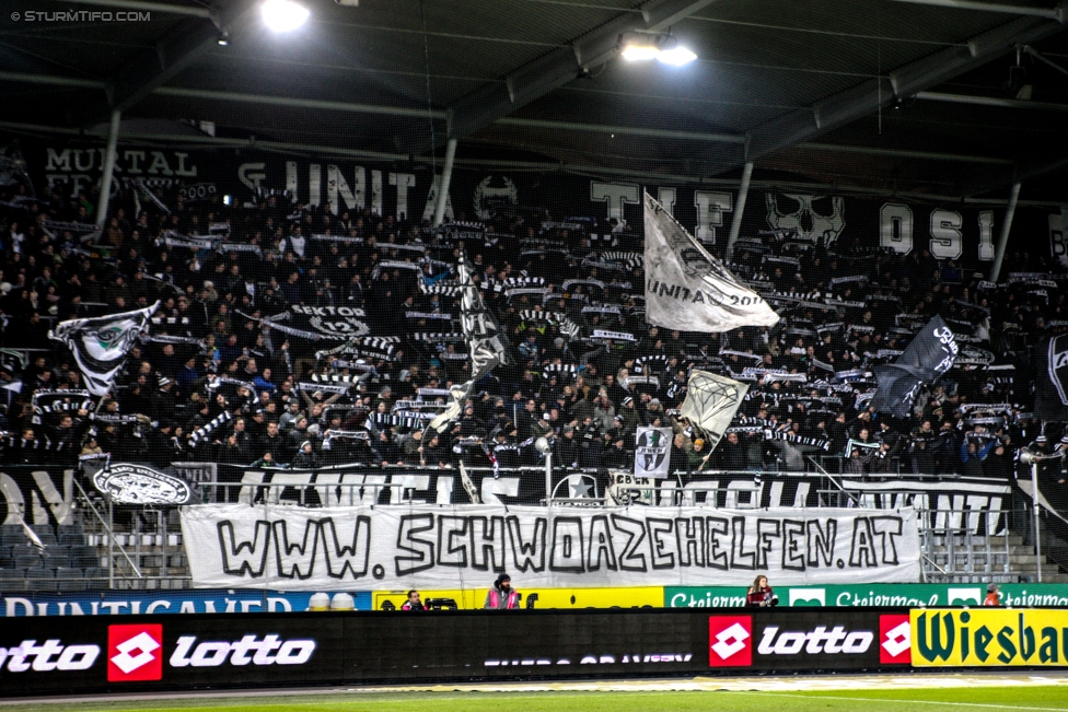 Sturm Graz - Admira Wacker
Oesterreichische Fussball Bundesliga, 17. Runde, SK Sturm Graz - FC Admira Wacker Moedling, Stadion Liebenau Graz, 28.11.2017. 

Foto zeigt Fans von Sturm mit einem Spruchband
