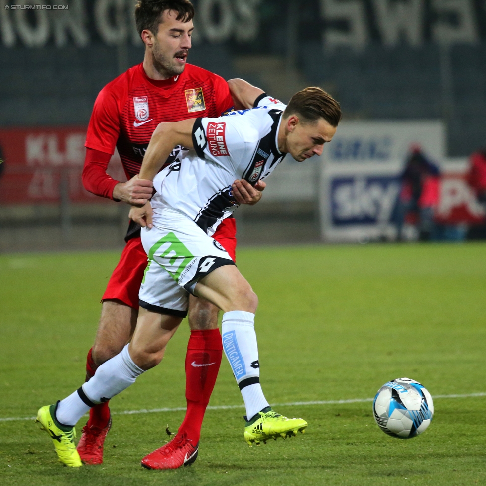 Sturm Graz - Admira Wacker
Oesterreichische Fussball Bundesliga, 17. Runde, SK Sturm Graz - FC Admira Wacker Moedling, Stadion Liebenau Graz, 28.11.2017. 

Foto zeigt Fabio Strauss (Admira) und Stefan Hierlaender (Sturm)
