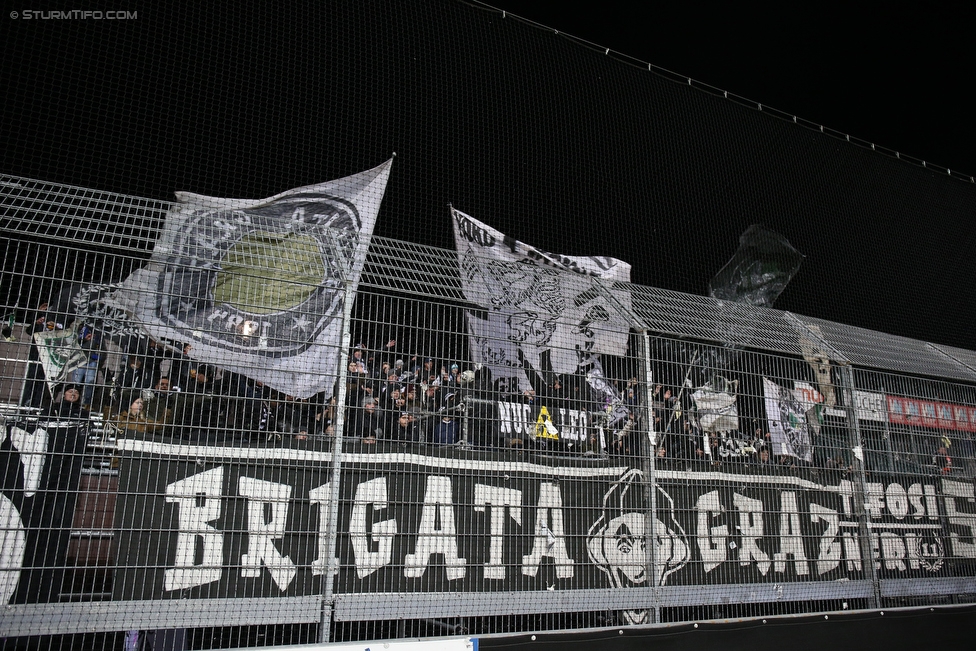 Altach - Sturm Graz
Oesterreichische Fussball Bundesliga, 18. Runde, SCR Altach - SK Sturm Graz, Stadion Schnabelholz Altach, 02.12.2017. 

Foto zeigt Fans von Sturm
