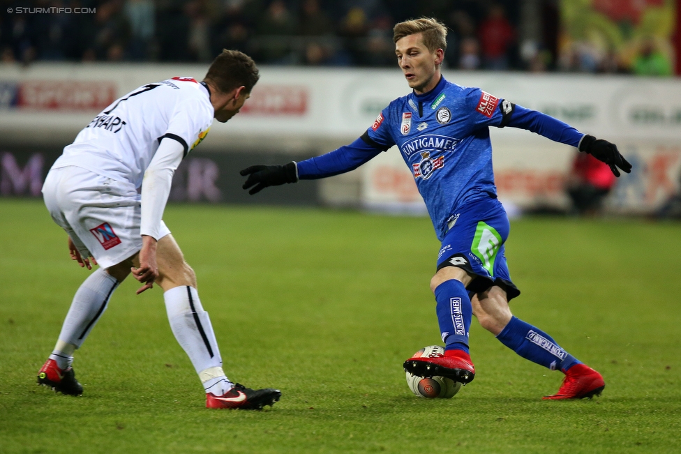 Altach - Sturm Graz
Oesterreichische Fussball Bundesliga, 18. Runde, SCR Altach - SK Sturm Graz, Stadion Schnabelholz Altach, 02.12.2017. 

Foto zeigt Andreas Lienhart (Altach) und Marc Andre Schmerboeck (Sturm)
