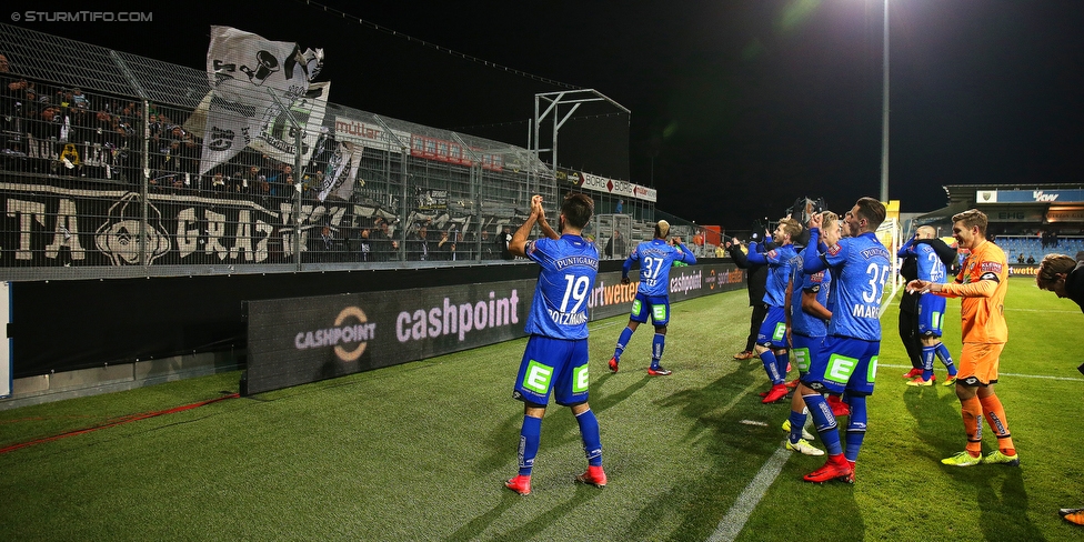 Altach - Sturm Graz
Oesterreichische Fussball Bundesliga, 18. Runde, SCR Altach - SK Sturm Graz, Stadion Schnabelholz Altach, 02.12.2017. 

Foto zeigt Fans von Sturm und die Mannschaft von Sturm
Schlüsselwörter: jubel