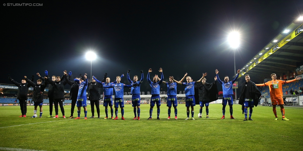 Altach - Sturm Graz
Oesterreichische Fussball Bundesliga, 18. Runde, SCR Altach - SK Sturm Graz, Stadion Schnabelholz Altach, 02.12.2017. 

Foto zeigt die Mannschaft von Sturm
Schlüsselwörter: jubel