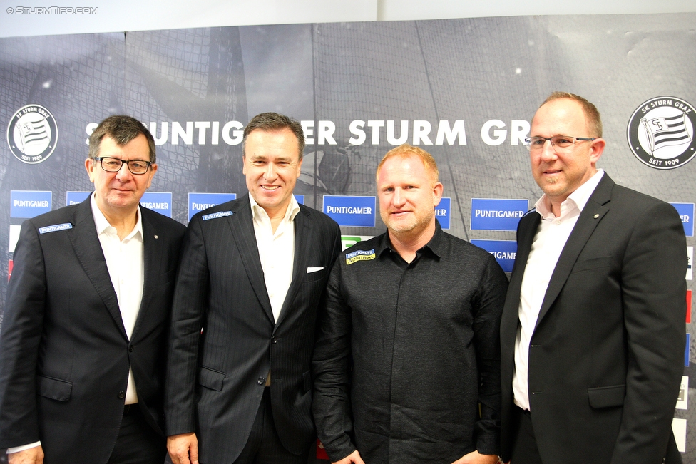 Pressekonferenz Sturm
Oesterreichische Fussball Bundesliga, SK Sturm Graz Pressekonferenz, Trainingszentrum Messendorf, 07.12.2017.

Foto zeigt Ernst Wustinger (Vorstand Sturm), Christian Jauk (Praesident Sturm), Heiko Vogel (design. Cheftrainer Sturm) und Guenter Kreissl (sportl. Geschaeftsfuehrer Sturm)
