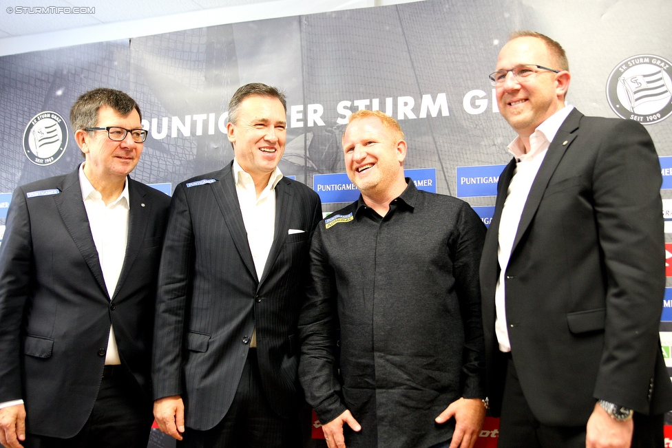 Pressekonferenz Sturm
Oesterreichische Fussball Bundesliga, SK Sturm Graz Pressekonferenz, Trainingszentrum Messendorf, 07.12.2017.

Foto zeigt Ernst Wustinger (Vorstand Sturm), Christian Jauk (Praesident Sturm), Heiko Vogel (design. Cheftrainer Sturm) und Guenter Kreissl (sportl. Geschaeftsfuehrer Sturm)
