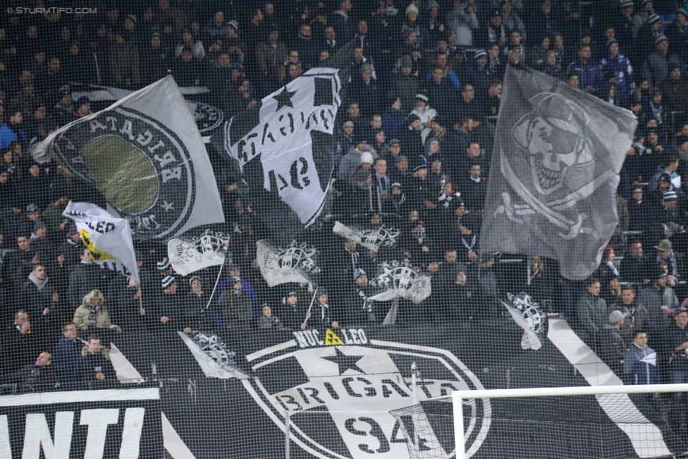 Sturm Graz - St. Poelten
Oesterreichische Fussball Bundesliga, 19. Runde, SK Sturm Graz - SKN St. Poelten, Stadion Liebenau Graz, 09.12.2017. 

Foto zeigt Fans von Sturm
