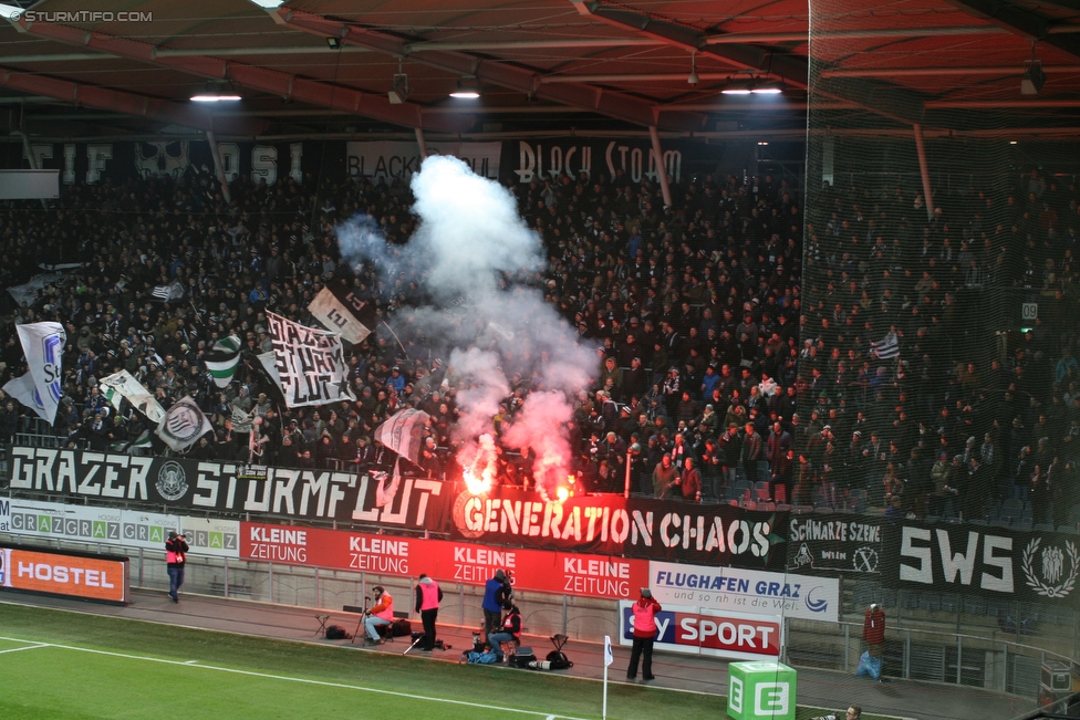 Sturm Graz - St. Poelten
Oesterreichische Fussball Bundesliga, 19. Runde, SK Sturm Graz - SKN St. Poelten, Stadion Liebenau Graz, 09.12.2017. 

Foto zeigt Fans von Sturm
Schlüsselwörter: pyrotechnik