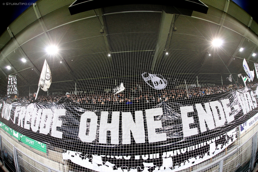 Sturm Graz - St. Poelten
Oesterreichische Fussball Bundesliga, 19. Runde, SK Sturm Graz - SKN St. Poelten, Stadion Liebenau Graz, 09.12.2017. 

Foto zeigt Fans von Sturm mit einem Spruchband fuer Franco Foda (Cheftrainer Sturm)
