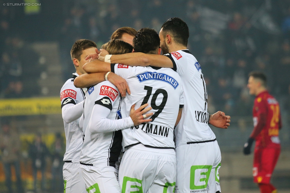 Sturm Graz - St. Poelten
Oesterreichische Fussball Bundesliga, 19. Runde, SK Sturm Graz - SKN St. Poelten, Stadion Liebenau Graz, 09.12.2017. 

Foto zeigt Marvin Potzmann (Sturm)
Schlüsselwörter: torjubel