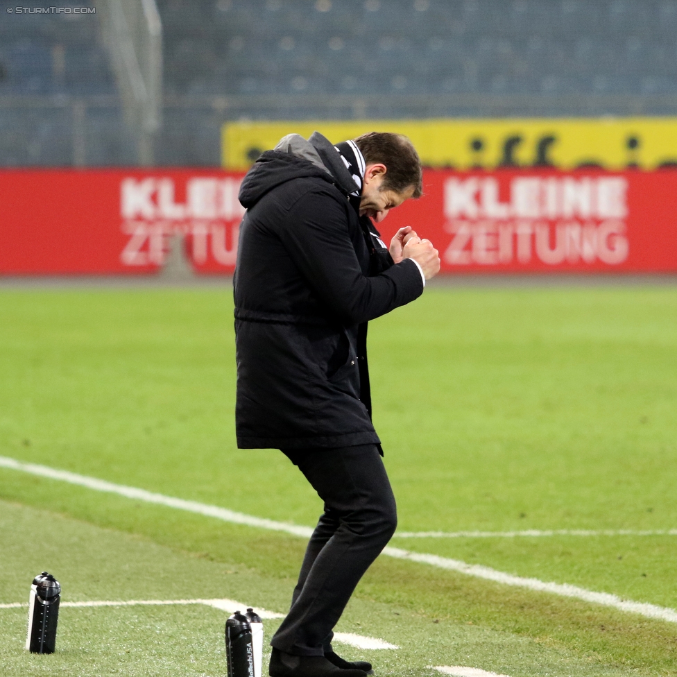 Sturm Graz - St. Poelten
Oesterreichische Fussball Bundesliga, 19. Runde, SK Sturm Graz - SKN St. Poelten, Stadion Liebenau Graz, 09.12.2017. 

Foto zeigt Franco Foda (Cheftrainer Sturm)
