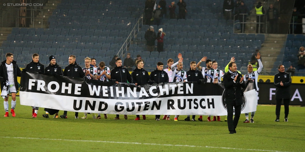 Sturm Graz - St. Poelten
Oesterreichische Fussball Bundesliga, 19. Runde, SK Sturm Graz - SKN St. Poelten, Stadion Liebenau Graz, 09.12.2017. 

Foto zeigt die Mannschaft von Sturm und Franco Foda (Cheftrainer Sturm)
