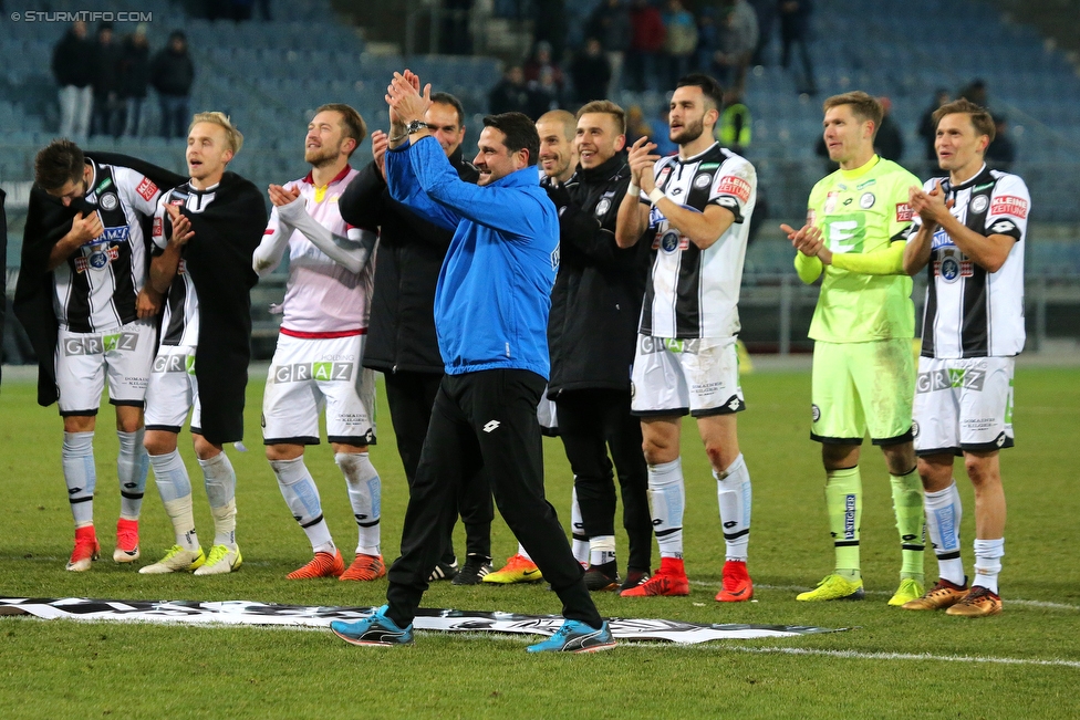 Sturm Graz - St. Poelten
Oesterreichische Fussball Bundesliga, 19. Runde, SK Sturm Graz - SKN St. Poelten, Stadion Liebenau Graz, 09.12.2017. 

Foto zeigt Imre Szabics (Betreuer Sturm)
