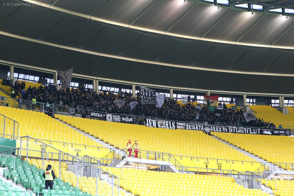 Austria Wien - Sturm Graz
Oesterreichische Fussball Bundesliga, 20. Runde, FK Austria Wien - SK Sturm Graz, Ernst Happel Stadion Wien, 17.12.2017. 

Foto zeigt Fans von Sturm
