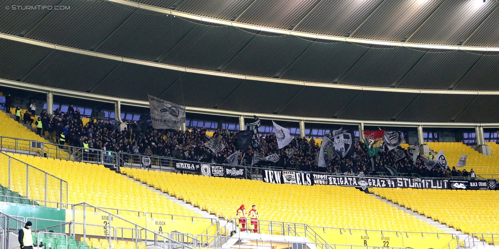 Austria Wien - Sturm Graz
Oesterreichische Fussball Bundesliga, 20. Runde, FK Austria Wien - SK Sturm Graz, Ernst Happel Stadion Wien, 17.12.2017. 

Foto zeigt Fans von Sturm
