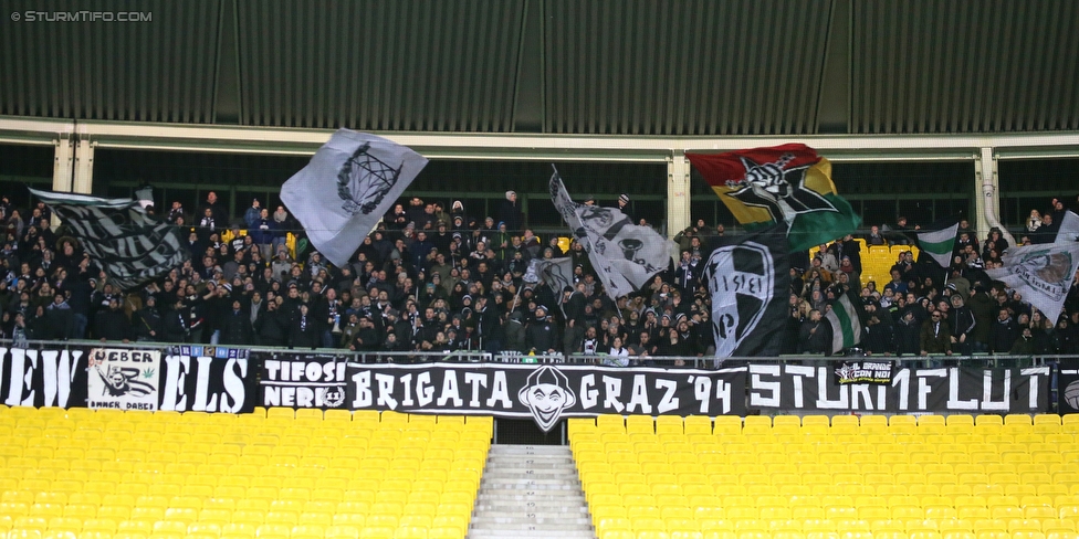 Austria Wien - Sturm Graz
Oesterreichische Fussball Bundesliga, 20. Runde, FK Austria Wien - SK Sturm Graz, Ernst Happel Stadion Wien, 17.12.2017. 

Foto zeigt Fans von Sturm
