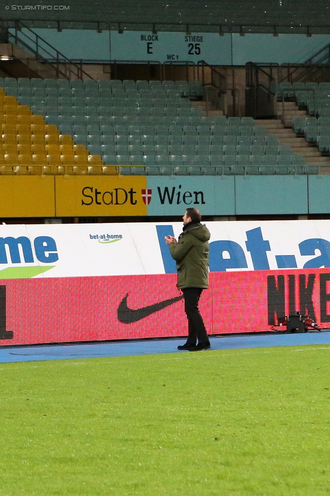 Austria Wien - Sturm Graz
Oesterreichische Fussball Bundesliga, 20. Runde, FK Austria Wien - SK Sturm Graz, Ernst Happel Stadion Wien, 17.12.2017. 

Foto zeigt Franco Foda (Cheftrainer Sturm)
