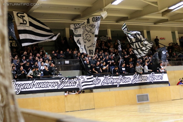 8. Sturm Nachwuchscup
SK Sturm Graz Nachwuchscup, ASVOE Halle Graz, 06.01.2017

Foto zeigt Fans von Sturm
