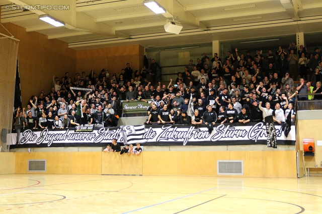 8. Sturm Nachwuchscup
SK Sturm Graz Nachwuchscup, ASVOE Halle Graz, 06.01.2017

Foto zeigt Fans von Sturm
