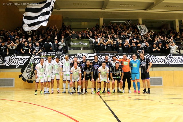 8. Sturm Nachwuchscup
SK Sturm Graz Nachwuchscup, ASVOE Halle Graz, 06.01.2017

Foto zeigt die Legendenmannschaften von Sturm
