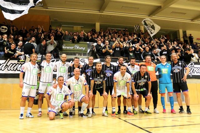 8. Sturm Nachwuchscup
SK Sturm Graz Nachwuchscup, ASVOE Halle Graz, 06.01.2017

Foto zeigt die Legendenmannschaften von Sturm
