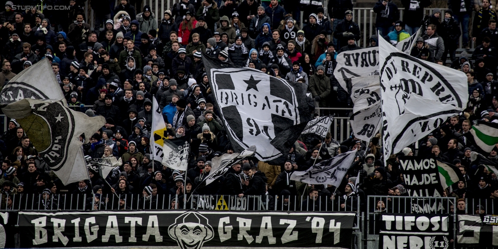 Mattersburg - Sturm Graz
Oesterreichische Fussball Bundesliga, 21. Runde, SV Mattersburg - SK Sturm Graz, Pappelstadion Mattersburg, 03.02.2018. 

Foto zeigt Fans von Sturm
