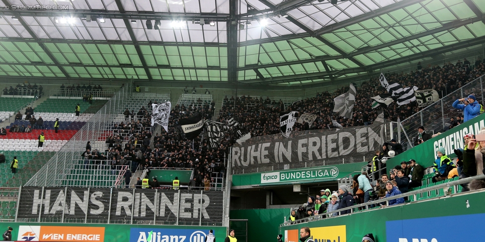 Rapid Wien - Sturm Graz
Oesterreichische Fussball Bundesliga, 231. Runde, SK Rapid Wien - SK Sturm Graz, Weststadion Wien, 17.02.2018. 

Foto zeigt Fans von Sturm mit einem Spruchband fuer Hans Rinner (Praesident Bundesliga)
