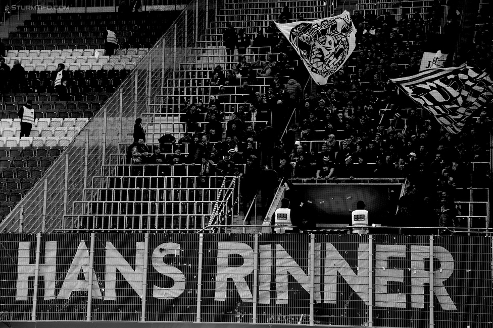 Rapid Wien - Sturm Graz
Oesterreichische Fussball Bundesliga, 231. Runde, SK Rapid Wien - SK Sturm Graz, Weststadion Wien, 17.02.2018. 

Foto zeigt Fans von Sturm mit einem Spruchband fuer Hans Rinner (Praesident Bundesliga)
