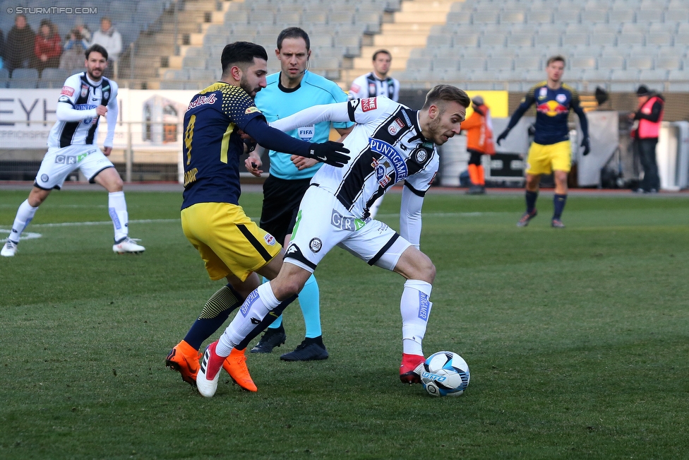 Sturm Graz - Salzburg
Oesterreichische Fussball Bundesliga, 24. Runde, SK Sturm Graz - FC RB Salzburg, Stadion Liebenau Graz, 25.02.2018. 

Foto zeigt Amadou Haidara (Salzburg) und Sandi Lovric (Sturm)
