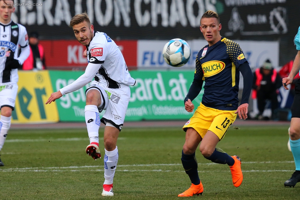 Sturm Graz - Salzburg
Oesterreichische Fussball Bundesliga, 24. Runde, SK Sturm Graz - FC RB Salzburg, Stadion Liebenau Graz, 25.02.2018. 

Foto zeigt Sandi Lovric (Sturm) und Hannes Wolf (Salzburg)
