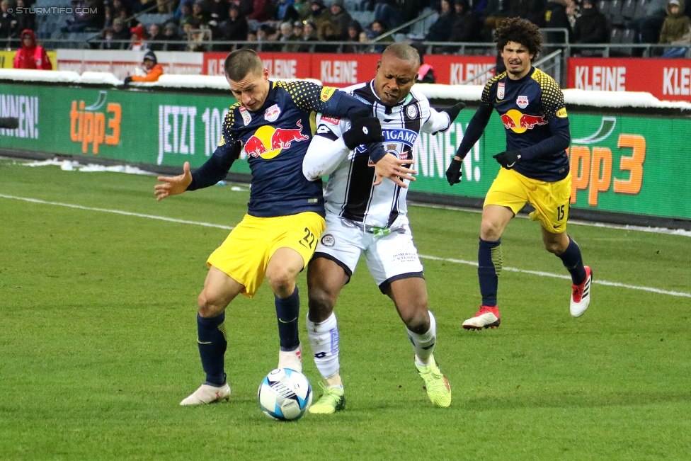 Sturm Graz - Salzburg
Oesterreichische Fussball Bundesliga, 24. Runde, SK Sturm Graz - FC RB Salzburg, Stadion Liebenau Graz, 25.02.2018. 

Foto zeigt Stefan Lainer (Salzburg) und Emeka Friday Eze (Sturm)
