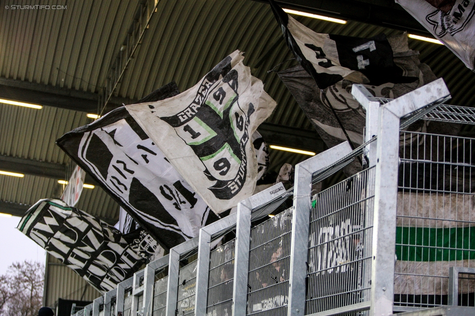 LASK - Sturm Graz
Oesterreichische Fussball Bundesliga, 25. Runde, LASK - SK Sturm Graz, Waldstadion Pasching, 03.03.2018. 

Foto zeigt Fans von Sturm
