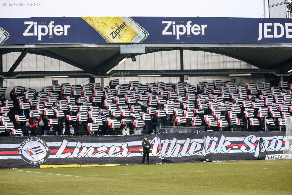 LASK - Sturm Graz
Oesterreichische Fussball Bundesliga, 25. Runde, LASK - SK Sturm Graz, Waldstadion Pasching, 03.03.2018. 

Foto zeigt Fans von LASK mit einer Choreografie
