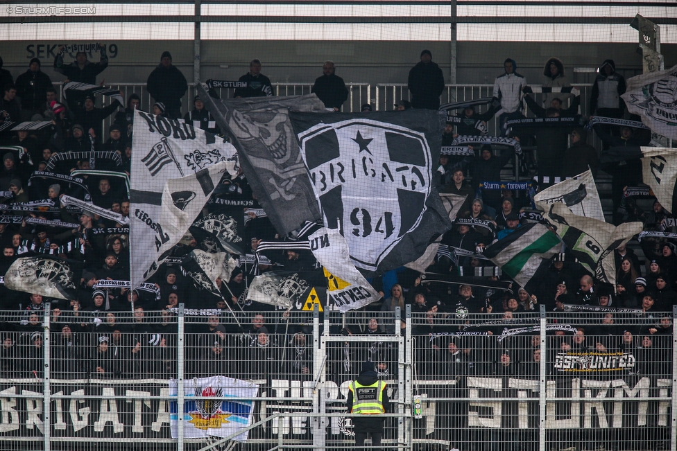 LASK - Sturm Graz
Oesterreichische Fussball Bundesliga, 25. Runde, LASK - SK Sturm Graz, Waldstadion Pasching, 03.03.2018. 

Foto zeigt Fans von Sturm
