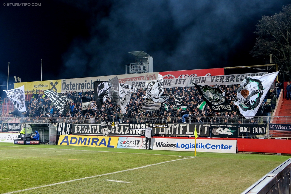 Admira Wacker - Sturm Graz
Oesterreichische Fussball Bundesliga, 26. Runde, FC Admira Wacker Moedling - SK Sturm Graz, Stadion Suedstadt Maria Enzersdorf, 10.03.2018. 

Foto zeigt Fans von Sturm
