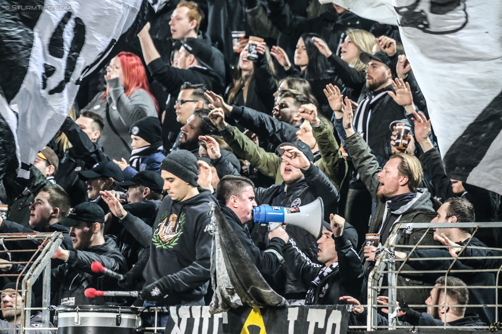 Admira Wacker - Sturm Graz
Oesterreichische Fussball Bundesliga, 26. Runde, FC Admira Wacker Moedling - SK Sturm Graz, Stadion Suedstadt Maria Enzersdorf, 10.03.2018. 

Foto zeigt Fans von Sturm
