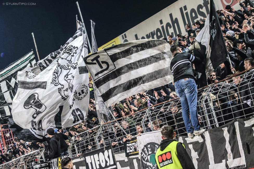 Admira Wacker - Sturm Graz
Oesterreichische Fussball Bundesliga, 26. Runde, FC Admira Wacker Moedling - SK Sturm Graz, Stadion Suedstadt Maria Enzersdorf, 10.03.2018. 

Foto zeigt Fans von Sturm
