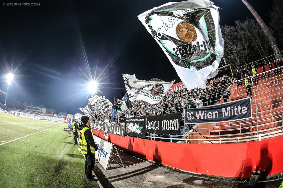 Admira Wacker - Sturm Graz
Oesterreichische Fussball Bundesliga, 26. Runde, FC Admira Wacker Moedling - SK Sturm Graz, Stadion Suedstadt Maria Enzersdorf, 10.03.2018. 

Foto zeigt Fans von Sturm
