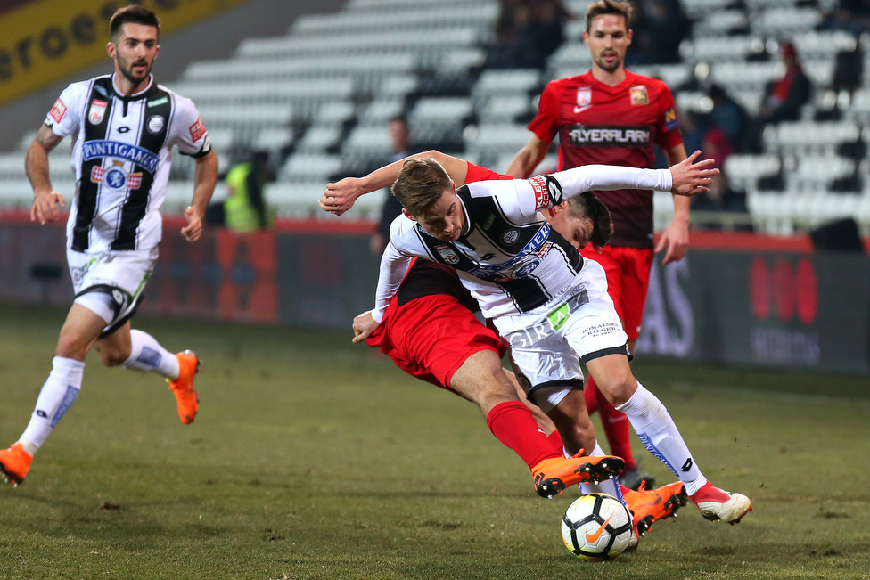 Admira Wacker - Sturm Graz
Oesterreichische Fussball Bundesliga, 26. Runde, FC Admira Wacker Moedling - SK Sturm Graz, Stadion Suedstadt Maria Enzersdorf, 10.03.2018. 

Foto zeigt Stefan Hierlaender (Sturm)
