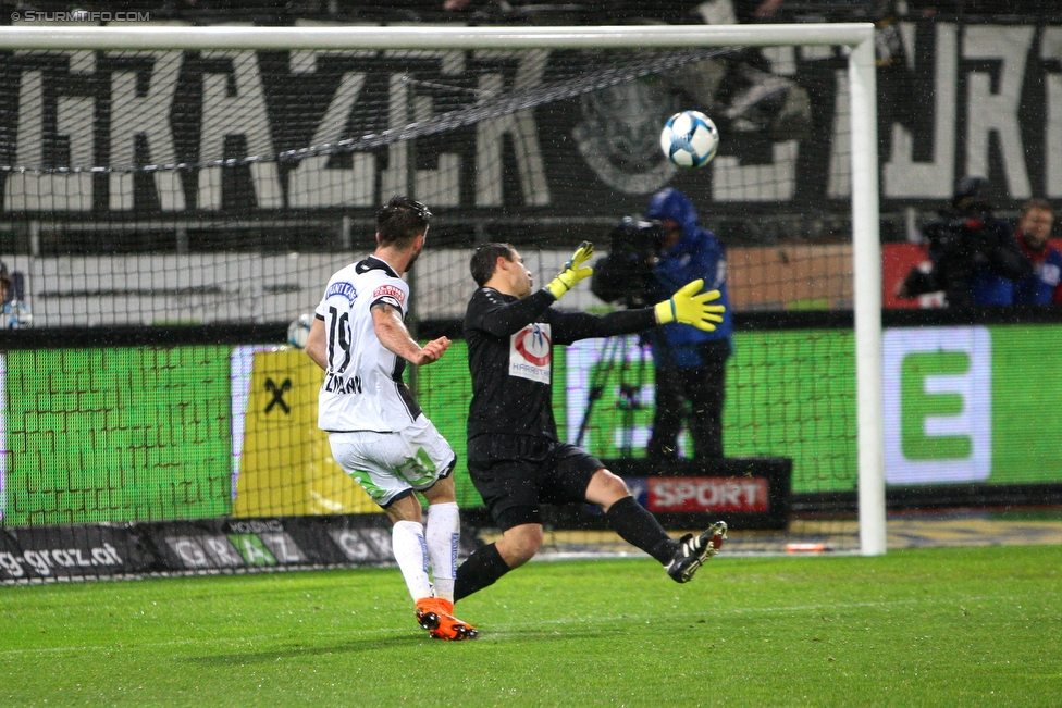 Sturm Graz - Altach
Oesterreichische Fussball Bundesliga, 27. Runde, SK Sturm Graz - SCR Altach, Stadion Liebenau Graz, 17.03.2018. 

Foto zeigt Marvin Potzmann (Sturm) und Martin Kobras (Altach)
