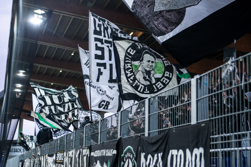 St. Poelten - Sturm Graz
Oesterreichische Fussball Bundesliga, 28. Runde, SKN St. Poelten - SK Sturm Graz, Arena St. Poelten, 31.03.2018. 

Foto zeigt Fans von Sturm
